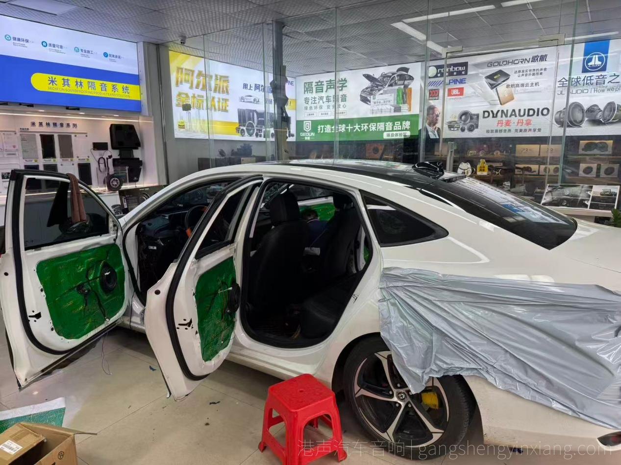 贵港港声汽车音响，别克威朗施工当中照片，汽车音响改装施工记录