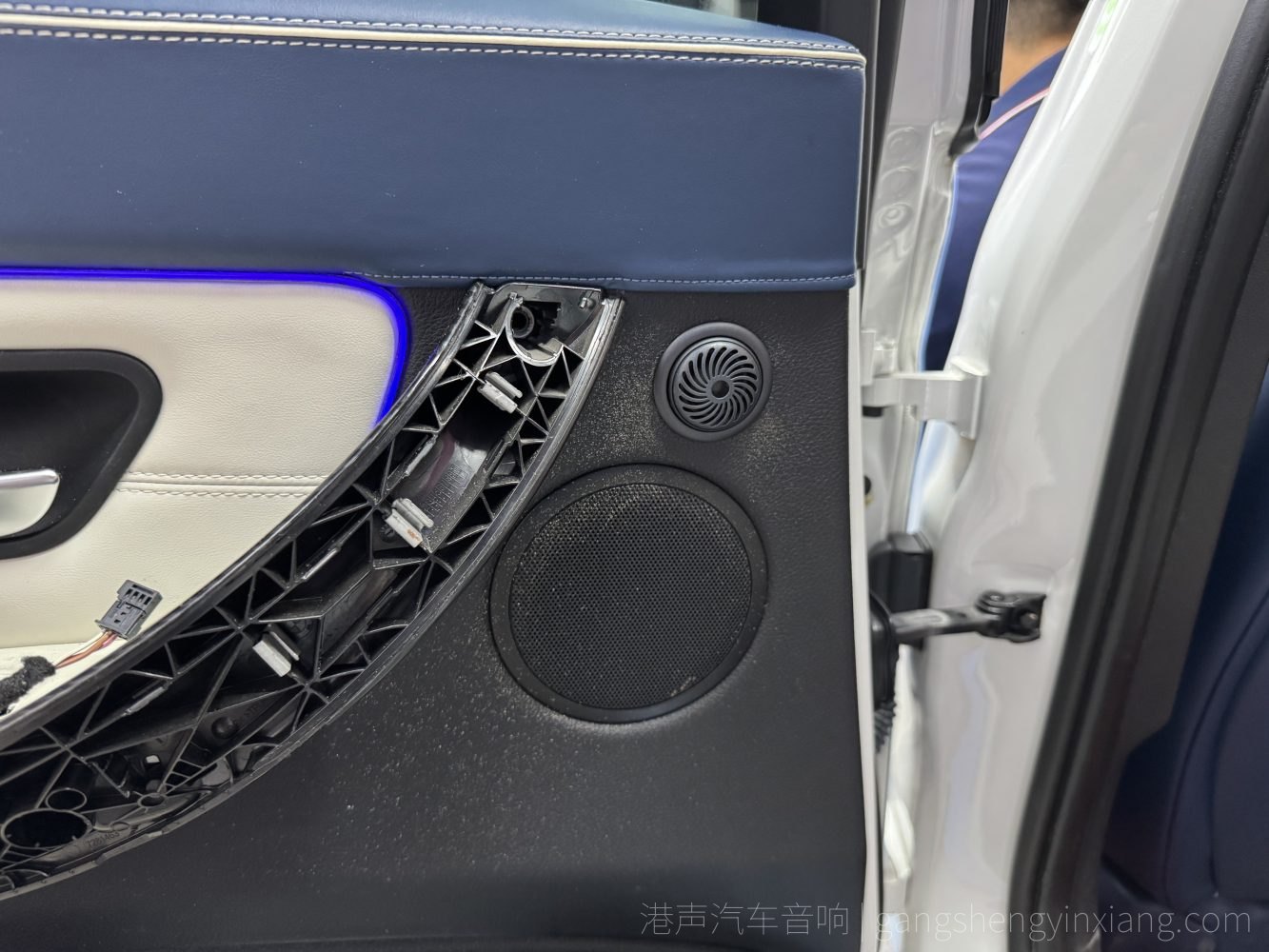 贵港港声汽车音响，宝马3系施工后效果照片，完工效果 内饰复原 无损安装